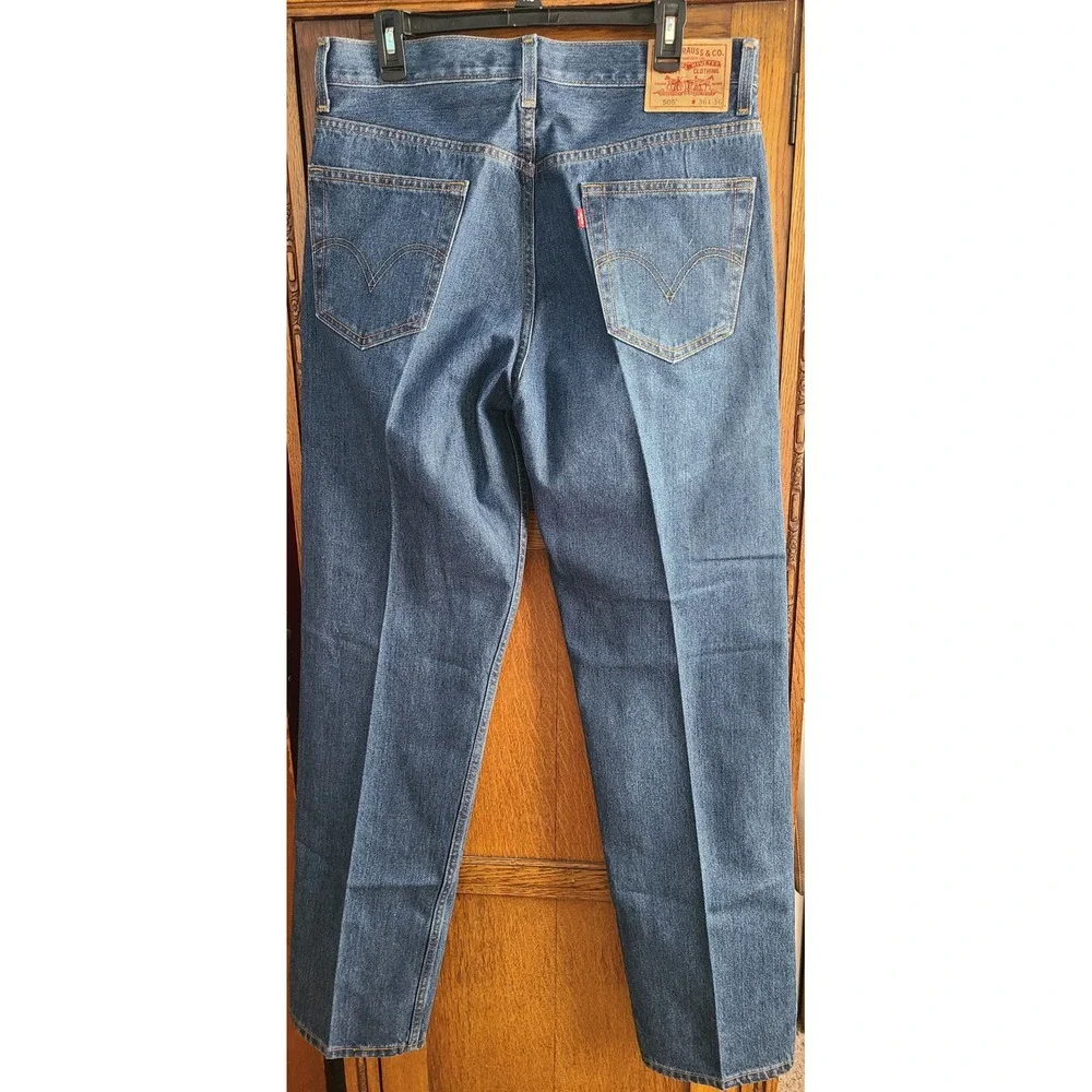 Levis 505 Regular Fit Jeans Mens 36x36 Medium Wash Blue Straight Leg Denim